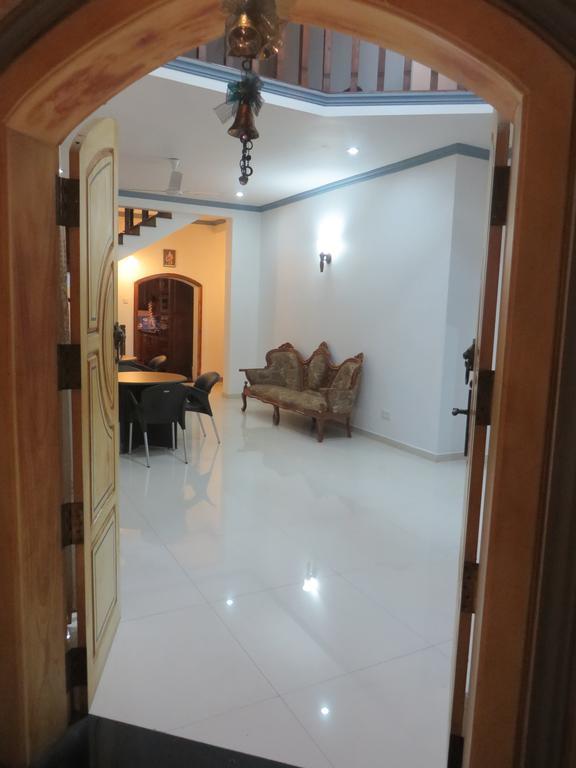 Flipflop Hostel เนกอมโบ ภายนอก รูปภาพ