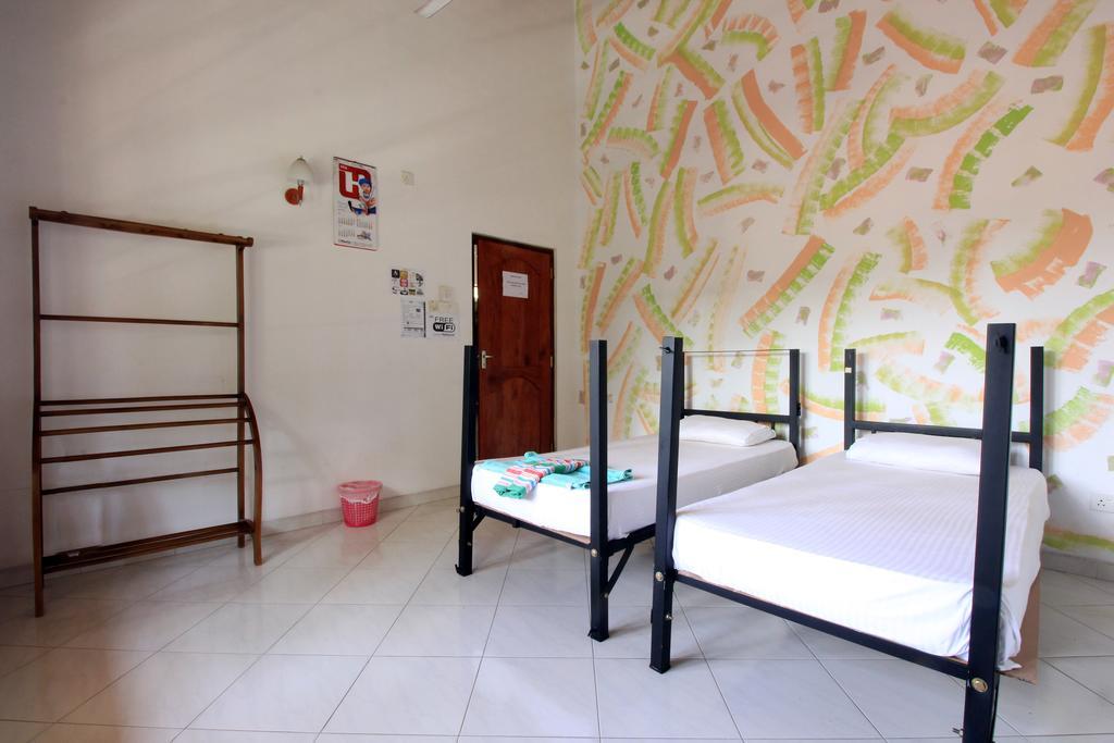 Flipflop Hostel เนกอมโบ ภายนอก รูปภาพ