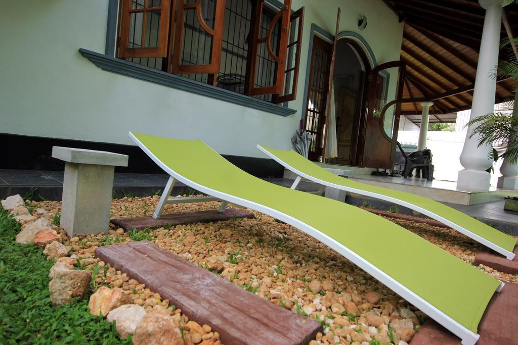 Flipflop Hostel เนกอมโบ ภายนอก รูปภาพ