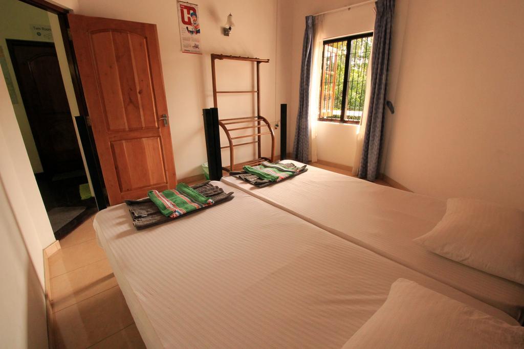 Flipflop Hostel เนกอมโบ ภายนอก รูปภาพ