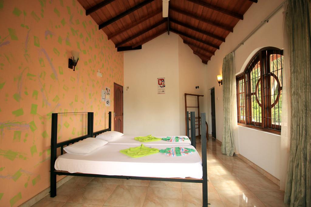 Flipflop Hostel เนกอมโบ ภายนอก รูปภาพ