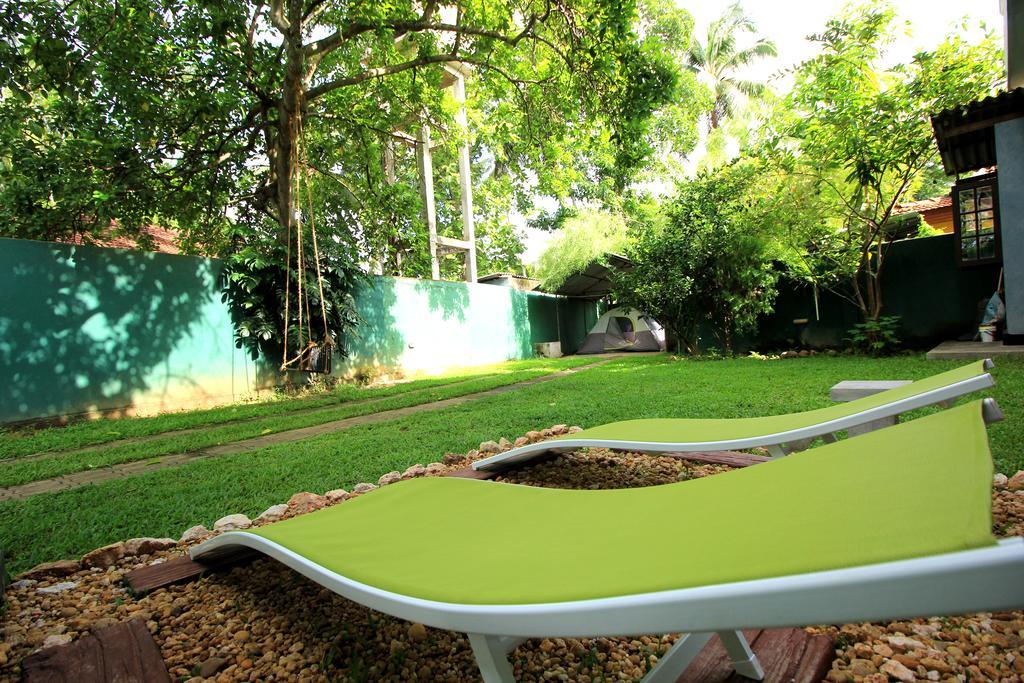 Flipflop Hostel เนกอมโบ ภายนอก รูปภาพ