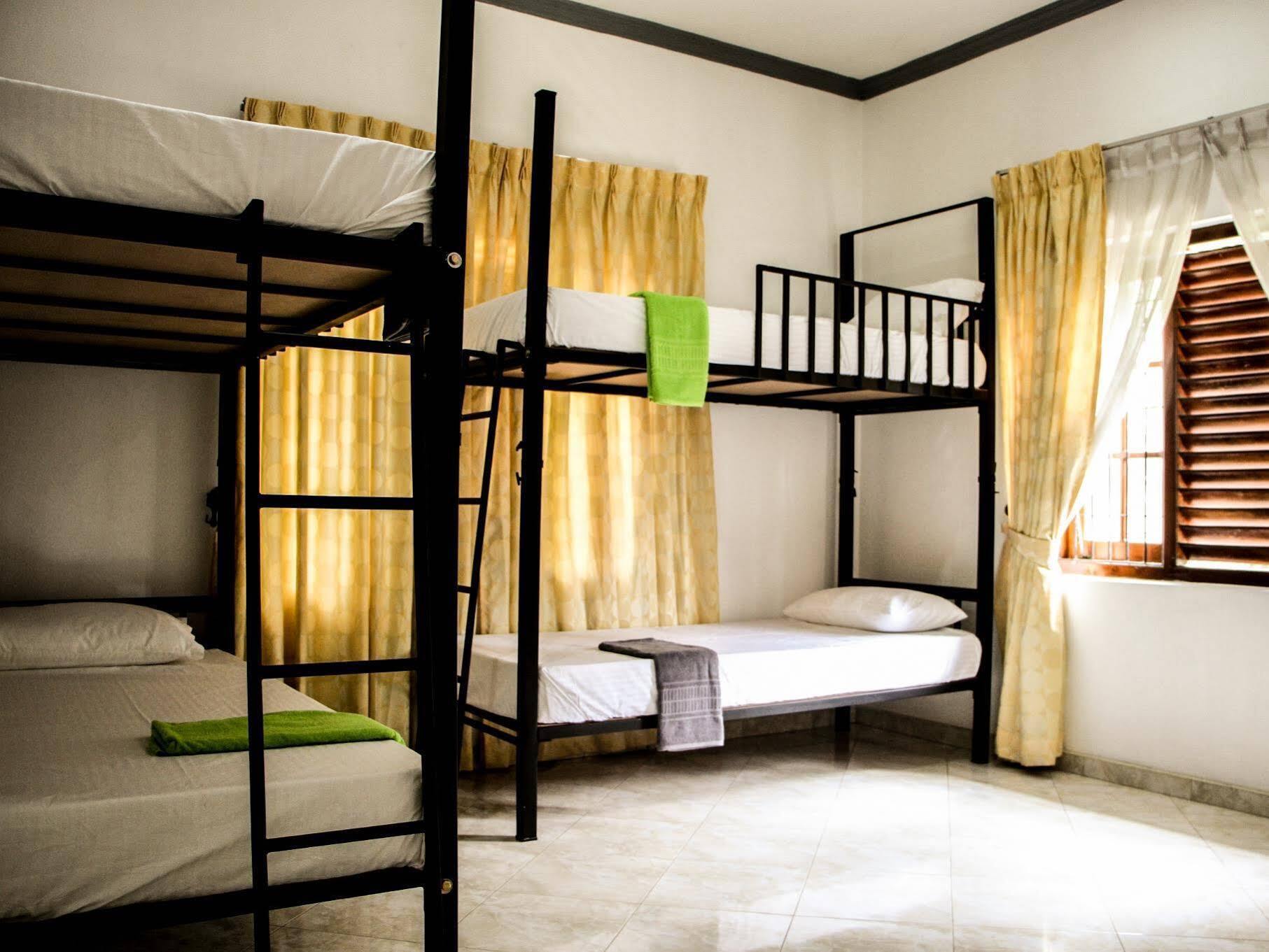 Flipflop Hostel เนกอมโบ ภายนอก รูปภาพ